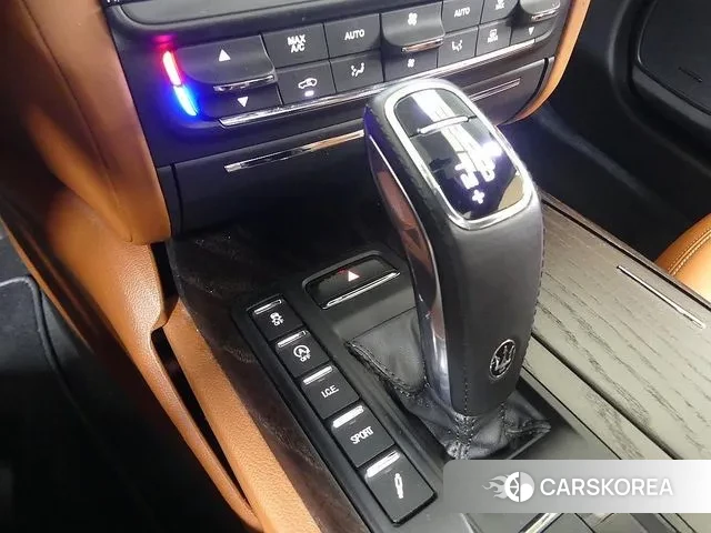 Maserati Quattroporte 2019 Белый из Кореи, фото 4