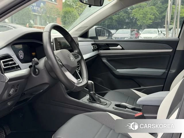 Volkswagen Lavida 2022 Белый из Китая, фото 4