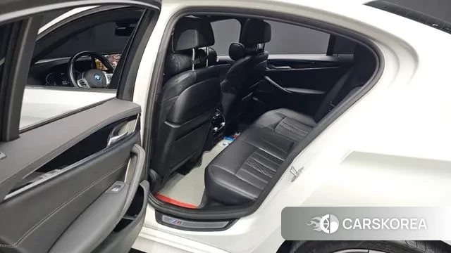 BMW 5 Series (G30) 2022 Белый из Кореи, фото 4