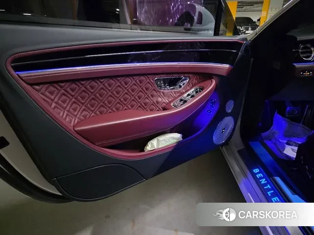 Bentley Continental GT 3rd Generation 2020 Белый из Кореи, фото 4