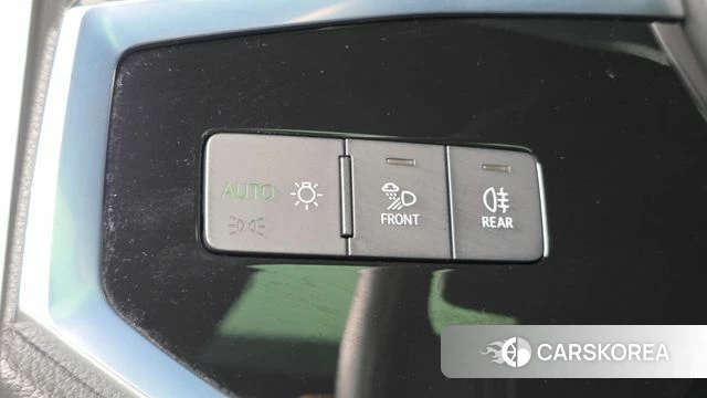 Audi Q3 (F3) 2023 Белый из Кореи, фото 4