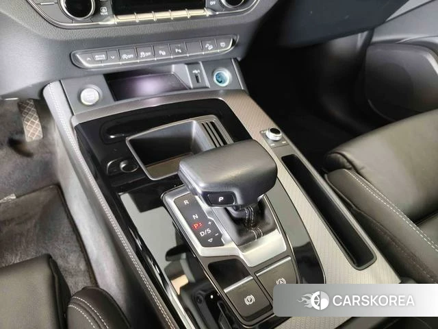 Audi Q5L 2022 Черный из Китая, фото 4