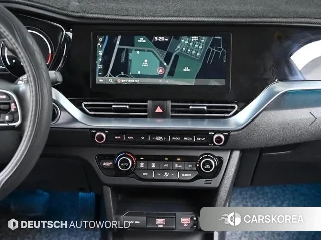 Kia Niro Plus 2023 Белый из Кореи, фото 4