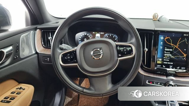 Volvo XC60 second Generation 2021 Синий из Кореи, фото 4