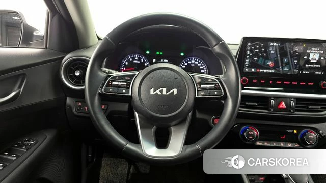 Kia The New K3 2nd generation 2021 Белый из Кореи, фото 4