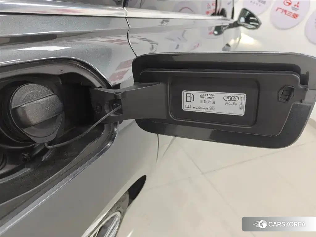 Audi A6L 2022 Silver/gray из Китая, фото 4