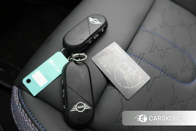 Mini Cooper C 4th generation 2024 Темно-зеленый из Кореи, фото 4