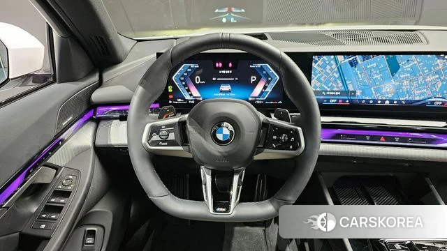 BMW 5 Series (G60) 2025 Белый из Кореи, фото 4