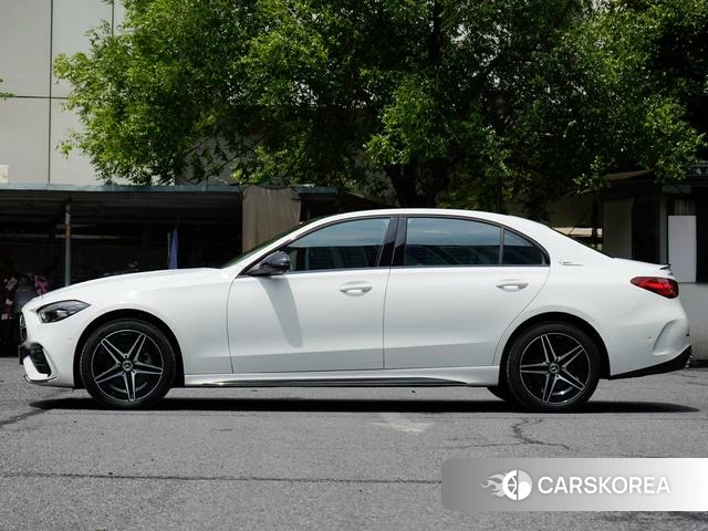 Mercedes-Benz Class C 2024 Белый из Китая, фото 4