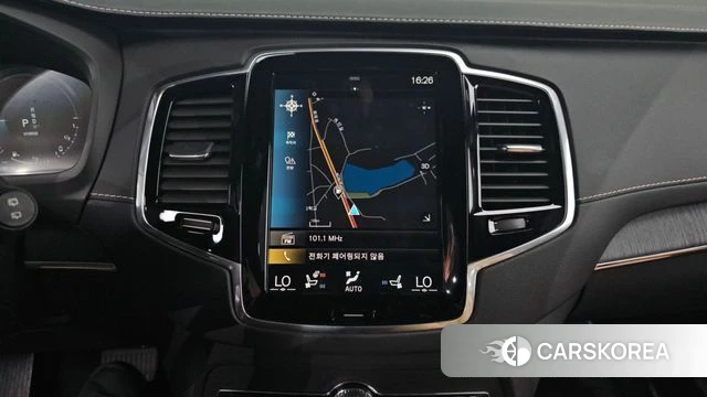 Volvo XC90 second Generation 2022 Белый из Кореи, фото 4