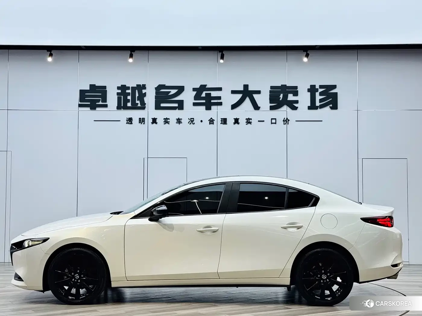 Mazda 3 2022 Белый из Китая, фото 4