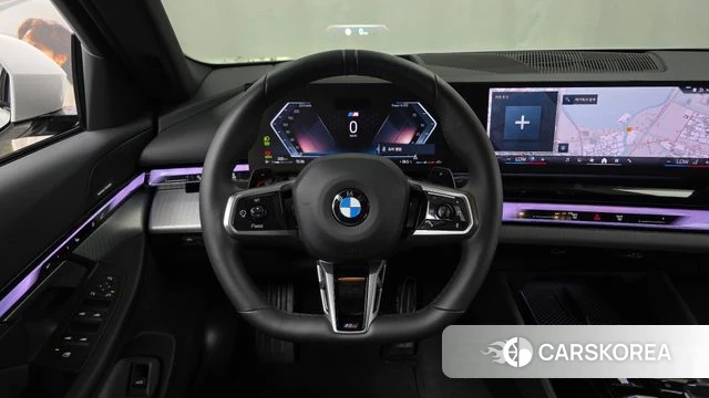BMW 5 Series (G60) 2025 Белый из Кореи, фото 4