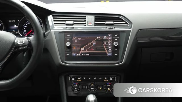 Volkswagen Tiguan second Generation 2020 Белый из Кореи, фото 4
