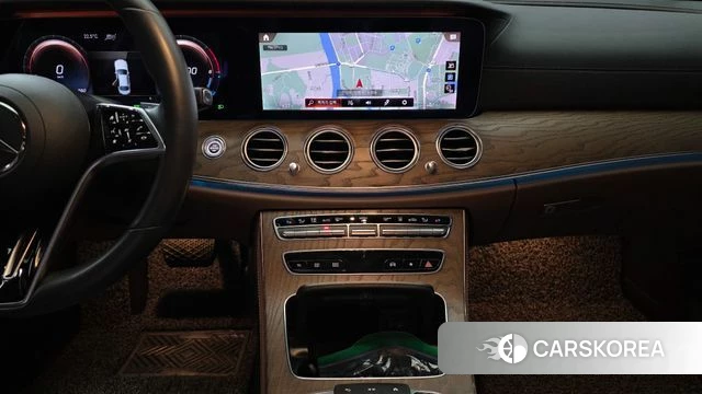 Mercedes-Benz E-Class W213 2021 Белый из Кореи, фото 4