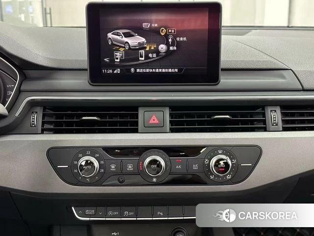 Audi A4L 2019 Белый из Китая, фото 4