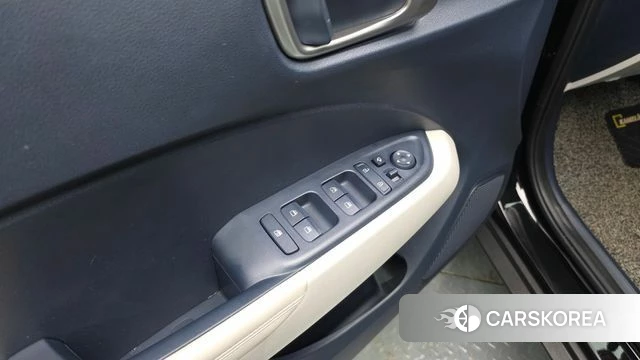 Hyundai Venue 2022 Черный из Кореи, фото 4