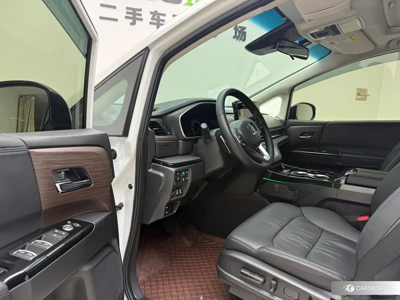 Honda Odyssey 2025 Белый из Китая, фото 4