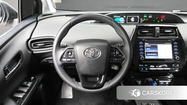 Toyota Prius 4th Generation 2021 Белый из Кореи, фото 4