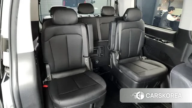 Hyundai Staria 2024 Белый из Кореи, фото 4