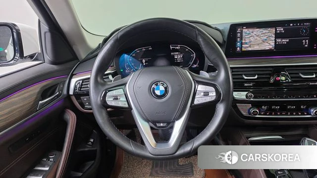 BMW 5 Series (G30) 2019 Белый из Кореи, фото 4