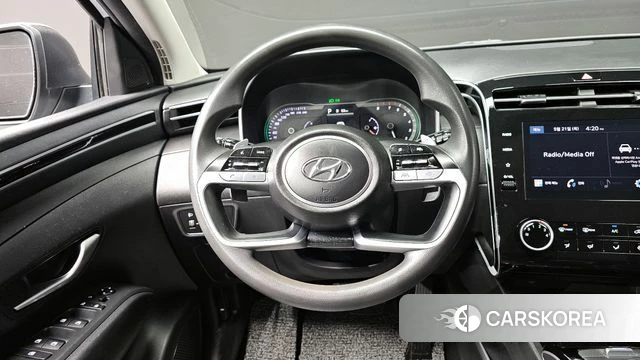 Hyundai Tucson (NX4) 2023 Серебряный из Кореи, фото 4