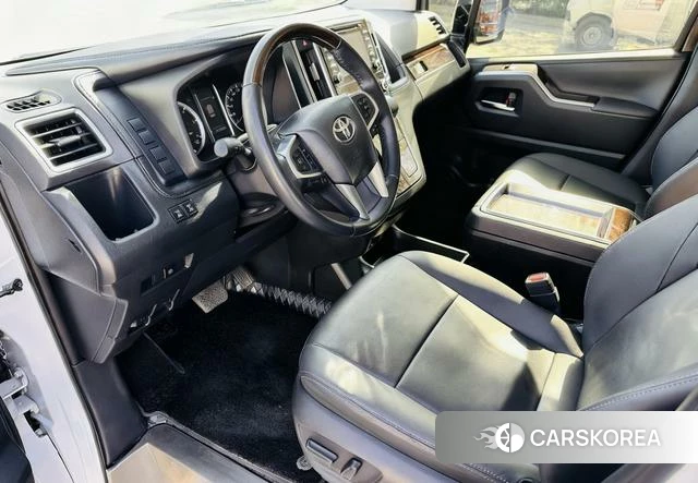 Toyota Granvia (overseas) 2023 Белый из Китая, фото 4