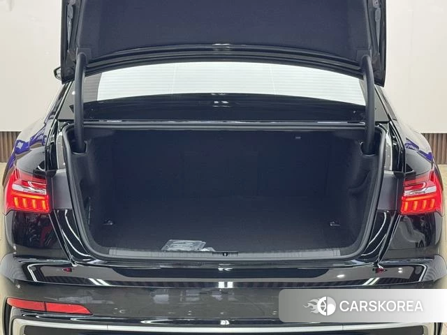 Audi A6L 2024 Черный из Китая, фото 4