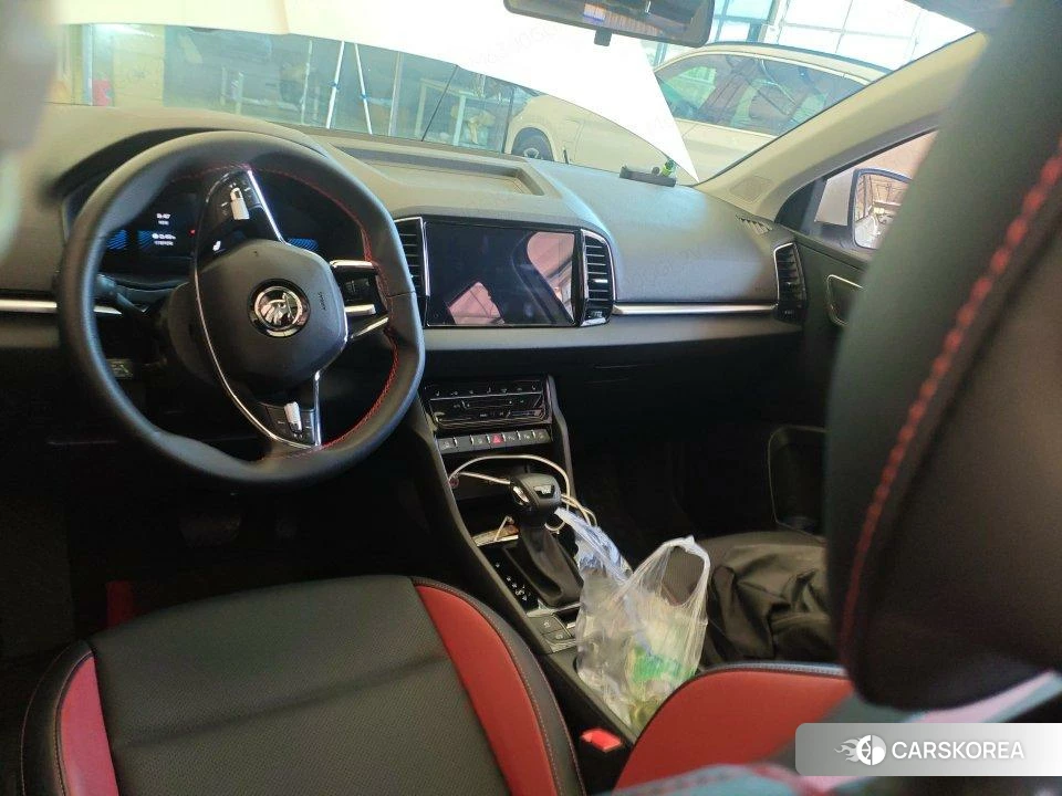 Skoda Krok 2022 Белый из Китая, фото 4