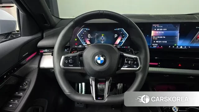 BMW 5 Series (G60) 2024 Цвет галактики из Кореи, фото 4