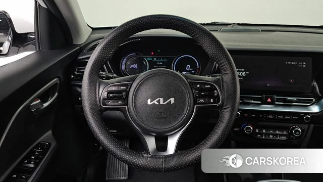 Kia Niro Plus 2022 Белый из Кореи, фото 4