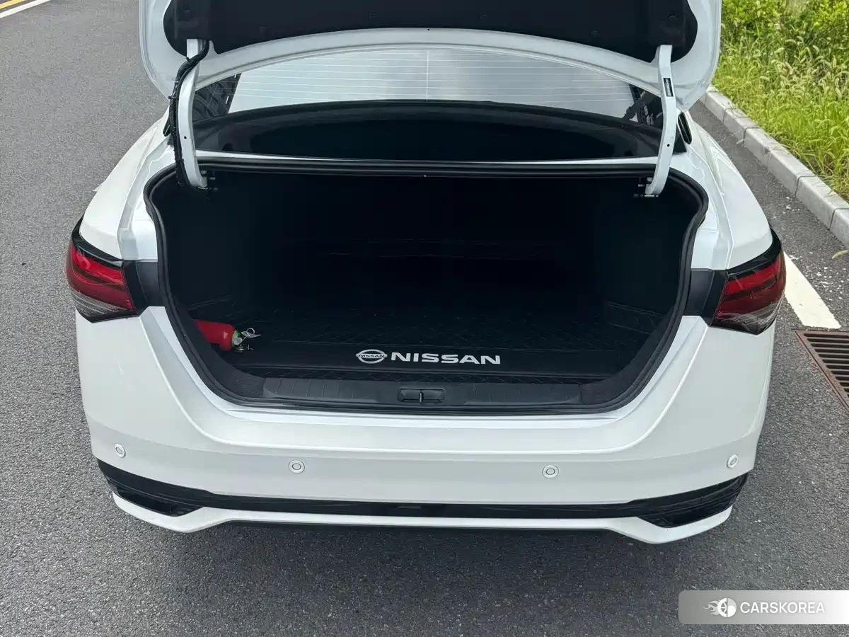 Nissan Sylphy 2024 Белый из Китая, фото 4