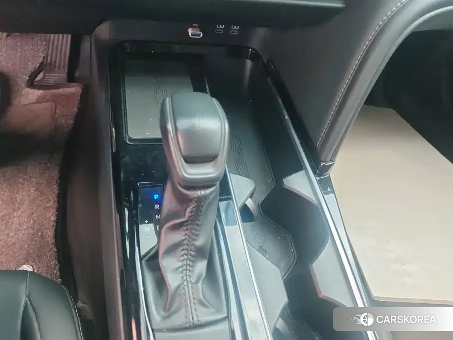 Toyota Camry 2025 Черный из Китая, фото 4