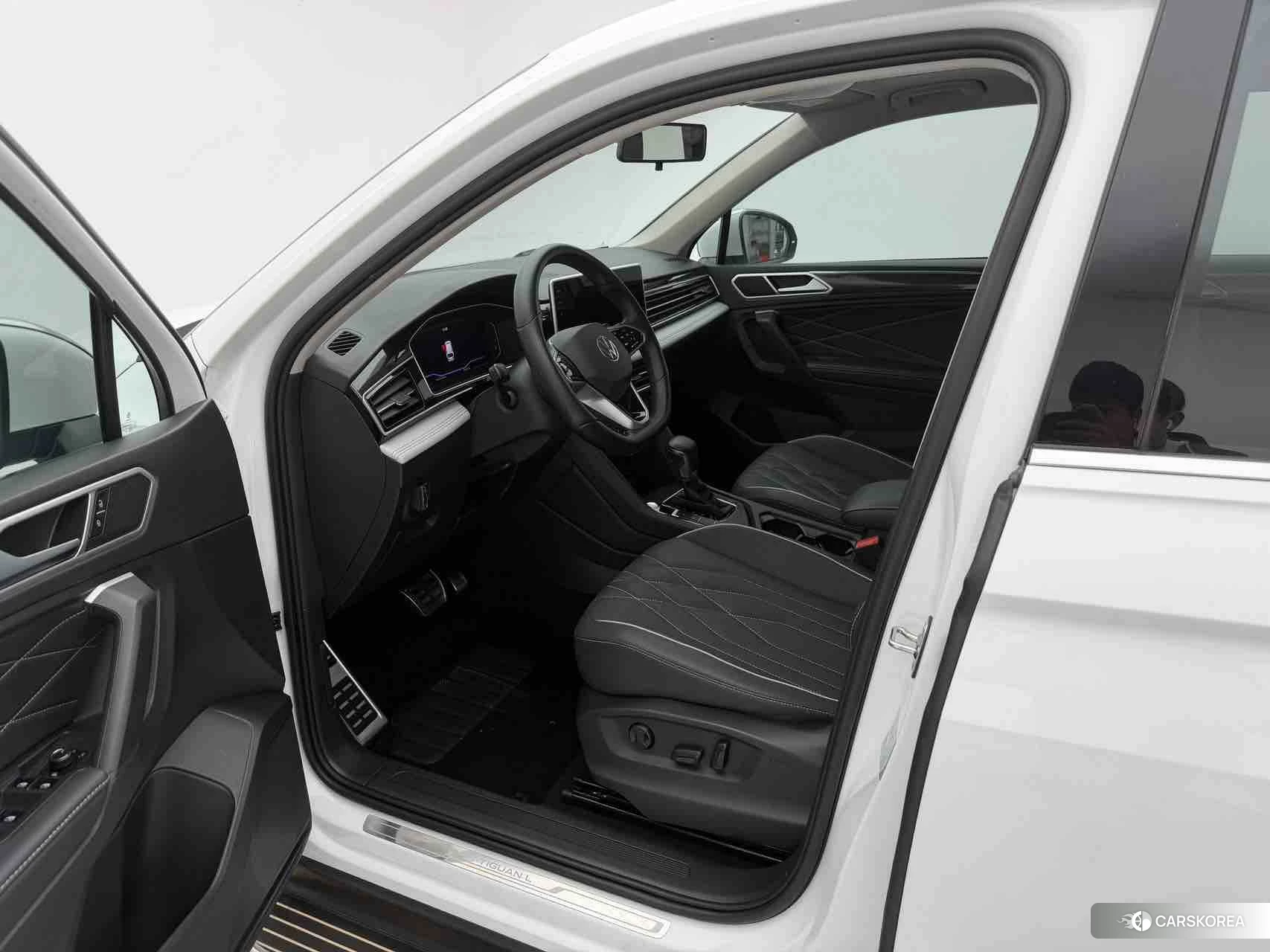 Volkswagen Tiguan L 2022 Белый из Китая, фото 4
