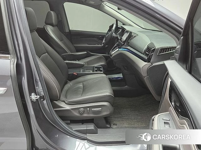 Honda Odyssey 2022 Серый из Кореи, фото 4