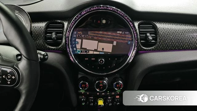 Mini Cooper Electric 2022 Серебряный из Кореи, фото 4