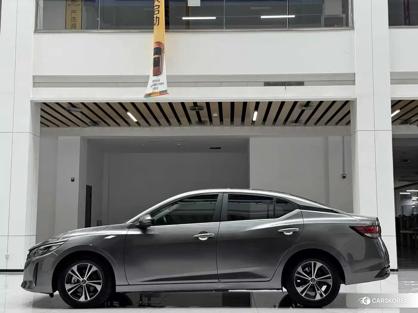 Nissan Sylphy 2025 Silver/gray из Китая, фото 4
