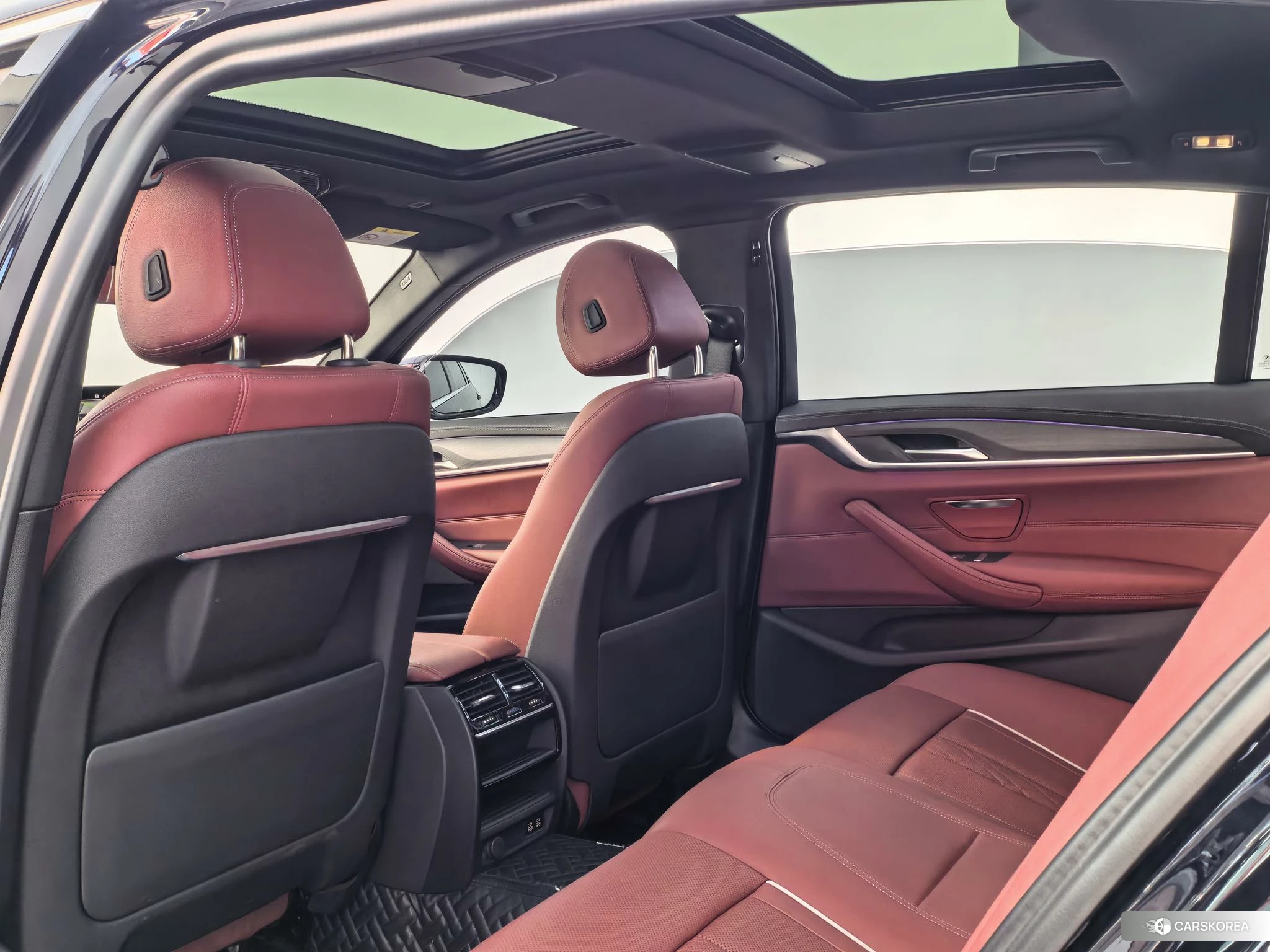 BMW 5 series 2021 Черный из Китая, фото 4