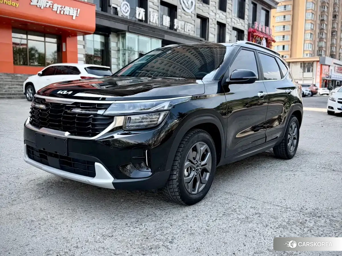 Kia Seltos 2023 Черный из Китая, фото 4