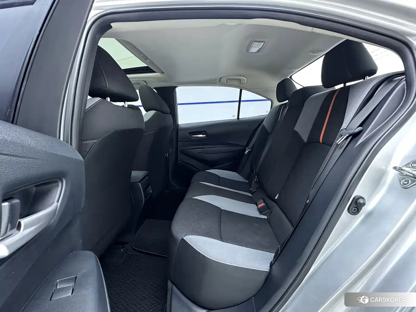 Toyota Corolla 2023 Silver/gray из Китая, фото 4