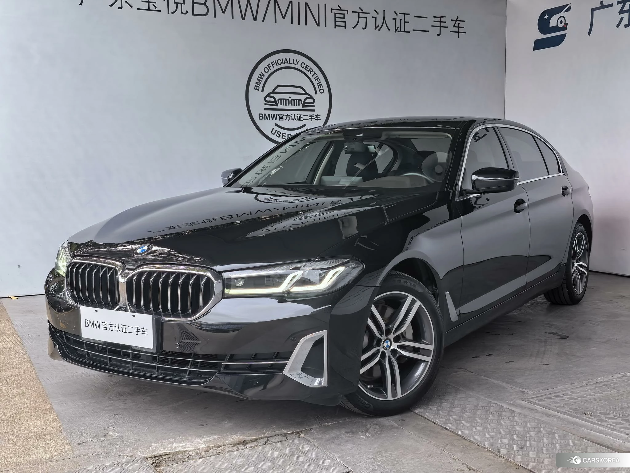 BMW 5 series 2020 Черный из Китая, фото 4