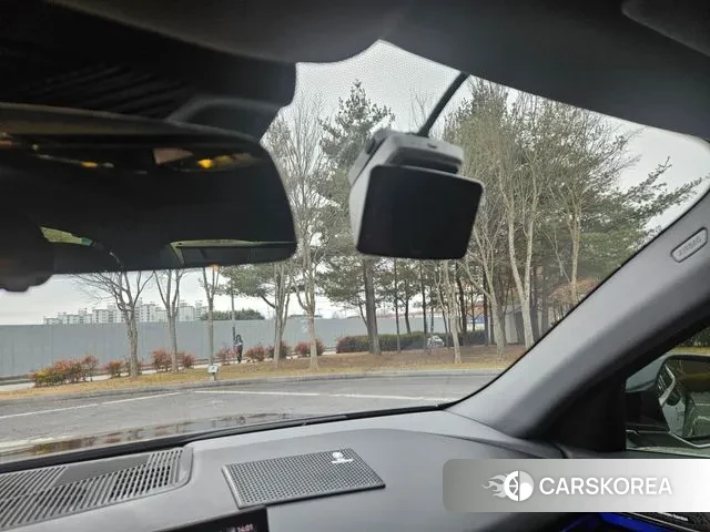 BMW 5 Series (G60) 2024 Серый из Кореи, фото 4