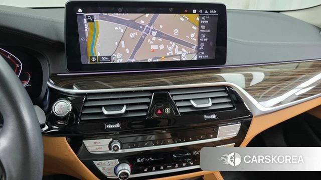 BMW 5 Series (G30) 2020 Белый из Кореи, фото 4