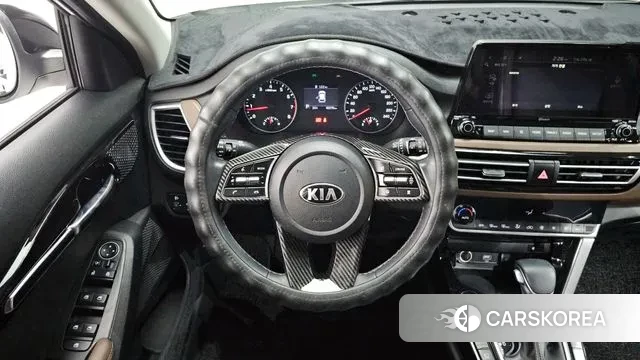 Kia Seltos 2019 Белый из Кореи, фото 4