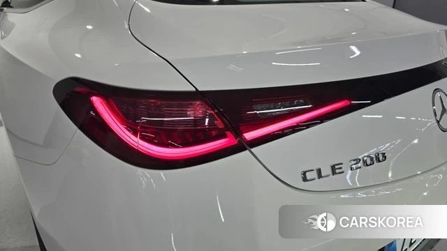 Mercedes-Benz CLE-Class C236 2025 Белый из Кореи, фото 4