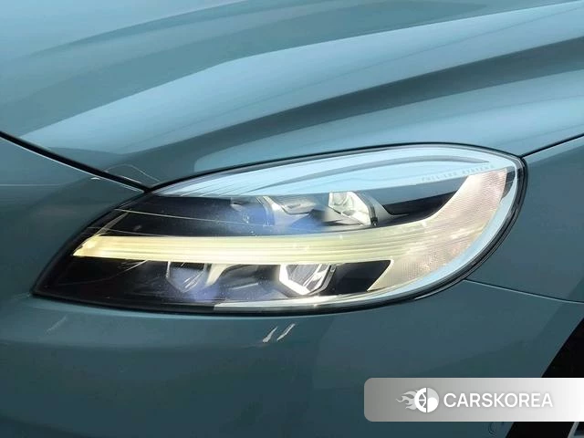 Volvo V40 2018 Синий из Китая, фото 4