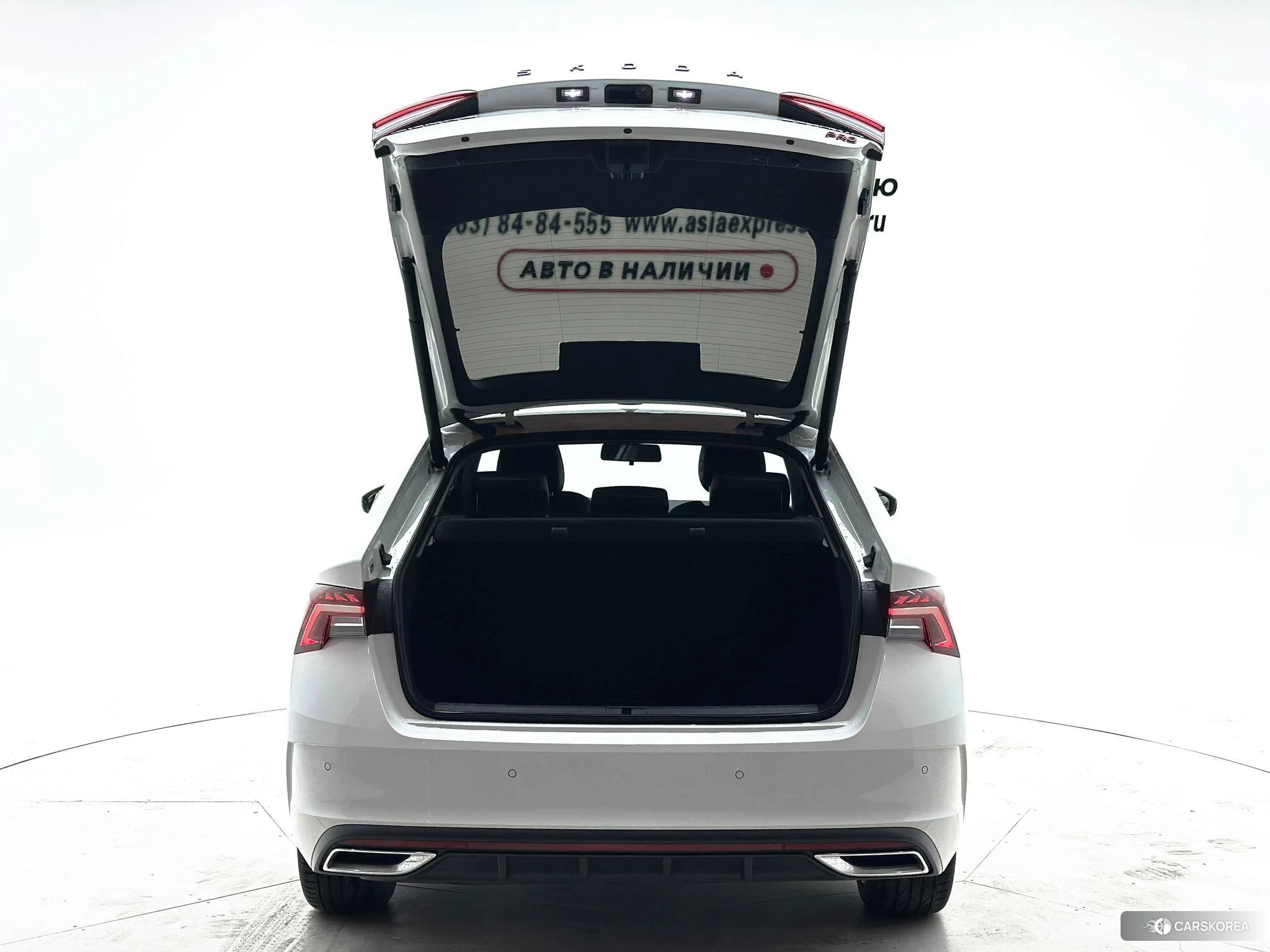 Skoda Octavia 2022 Белый из Китая, фото 4
