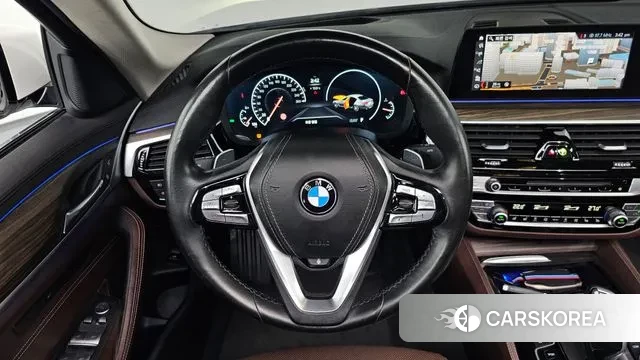 BMW 5 Series (G30) 2019 Белый из Кореи, фото 4