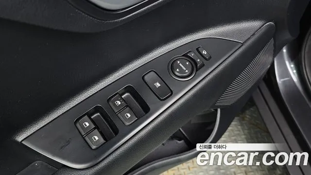 Kia Stonic 2018 Серый из Кореи, фото 4