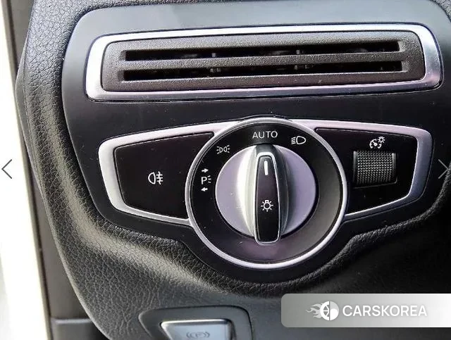 Mercedes-Benz C-Class W205 2019 Белый из Кореи, фото 4