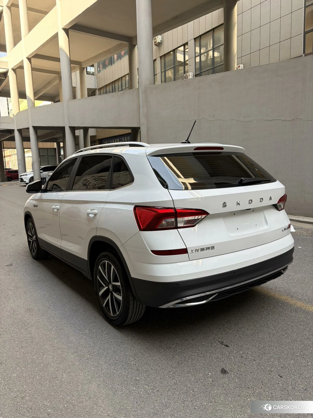 Skoda Komick 2022 Белый из Китая, фото 4